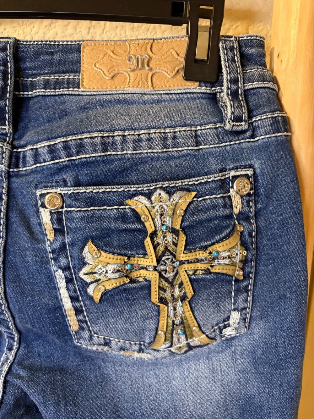 Miss Me Jeans Womens 27 US 4 Bootcut Cross Rhinestone Embellished NWT